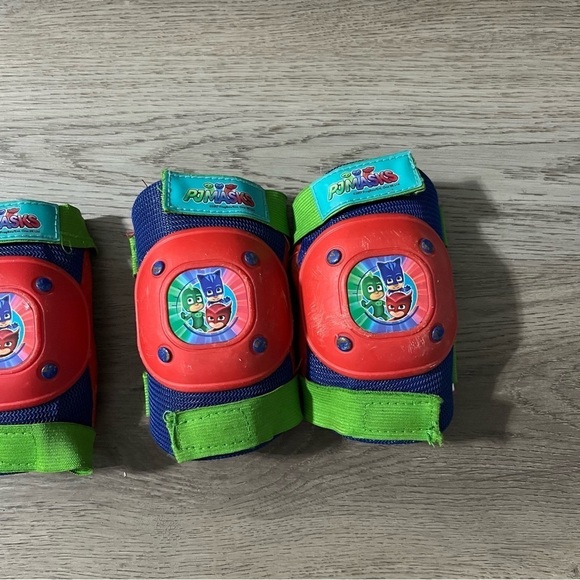 PJ Masks 2 Knee and 2 Elbow Pads Stretch Straps - Picture 2 of 10